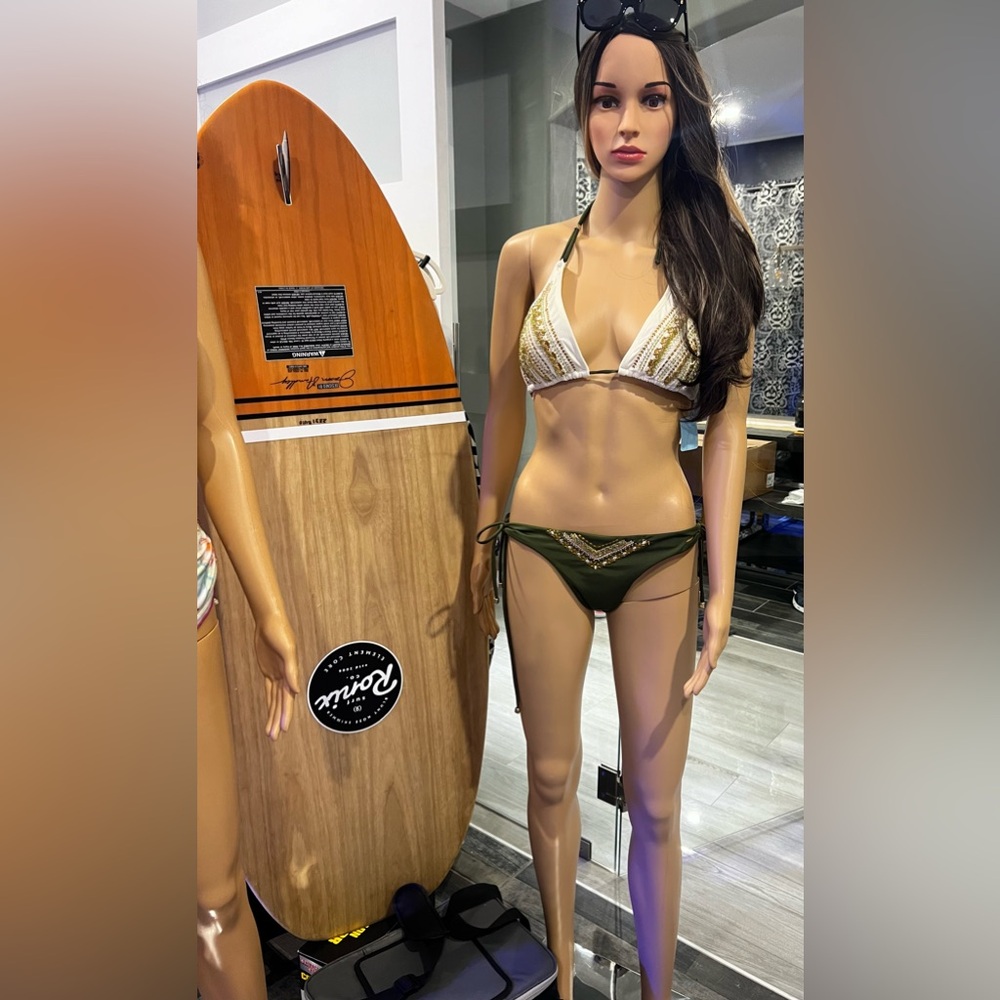 Bikini with embroidered top and rhinestones in high quality Lycra